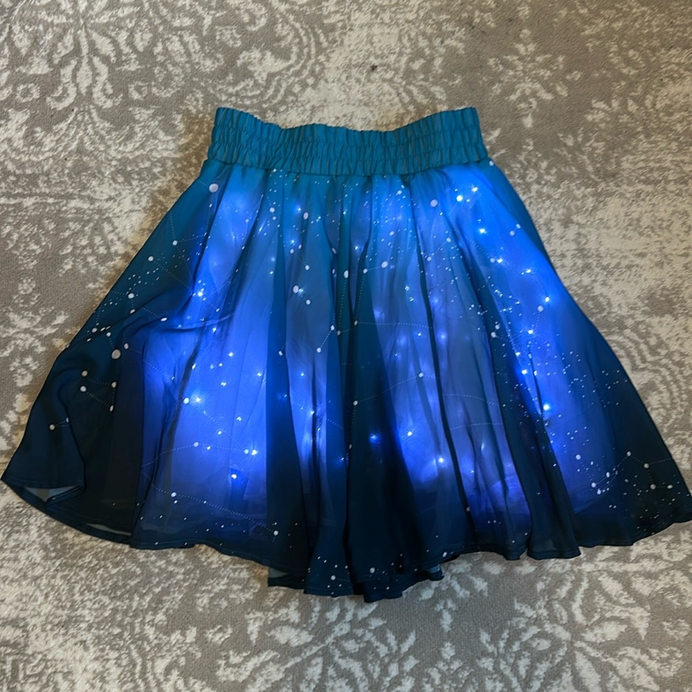 ThinkGeek Twinkling Lights Light Up Skirt Electric Sz M